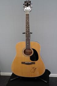 Reba McEntire Signed Guitar 186//280